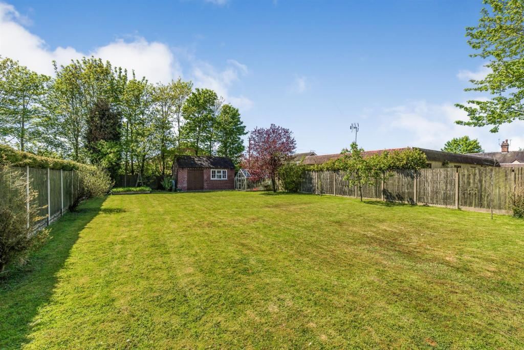 Sandy Hill, Werrington, Stoke-On-Trent